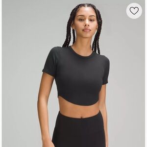Lululemon crop top